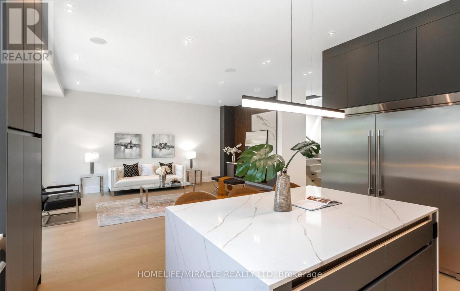 Photo 21 of 55 Adanac Drive, Toronto ON
