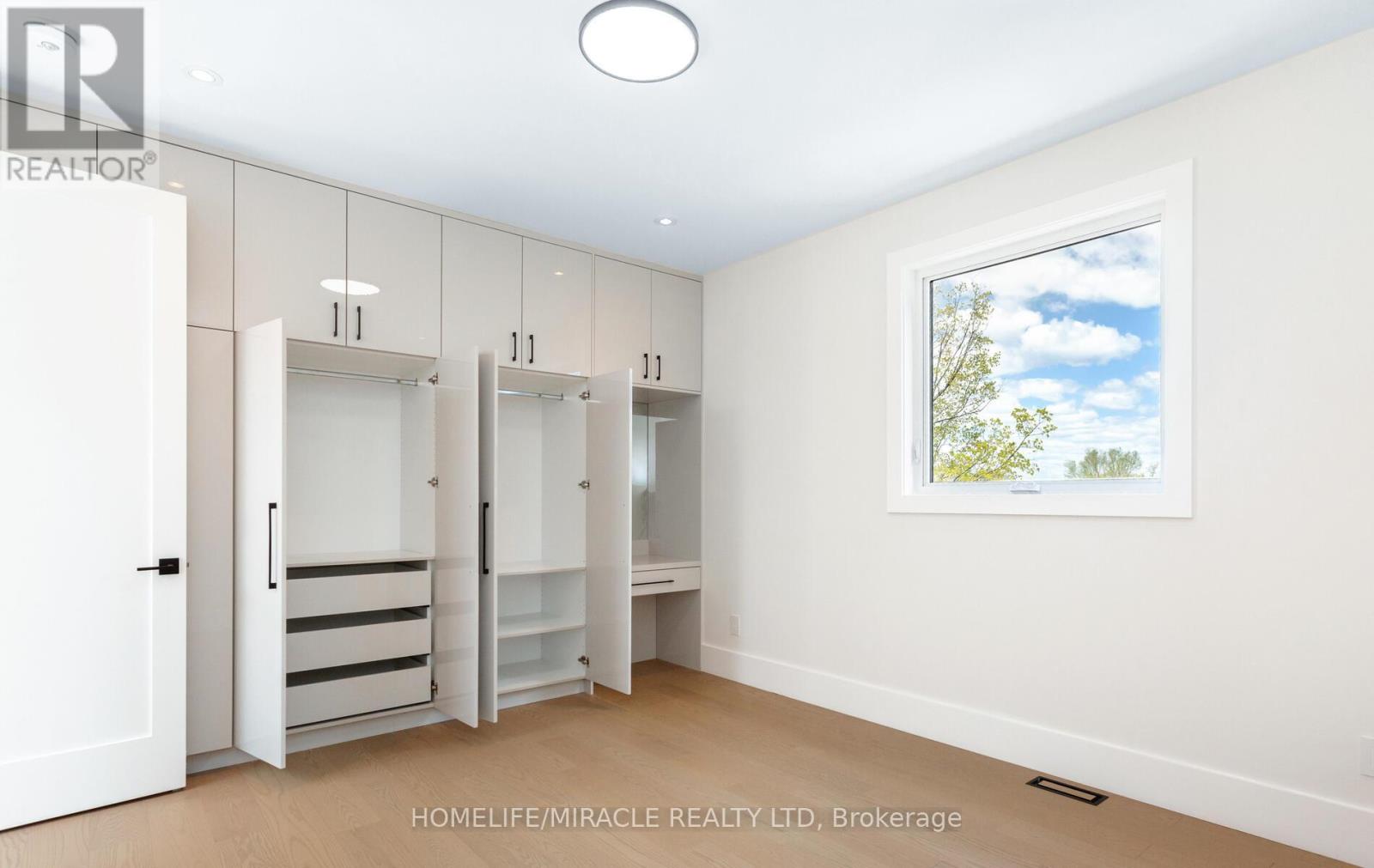 Photo 28 of 55 Adanac Drive, Toronto ON