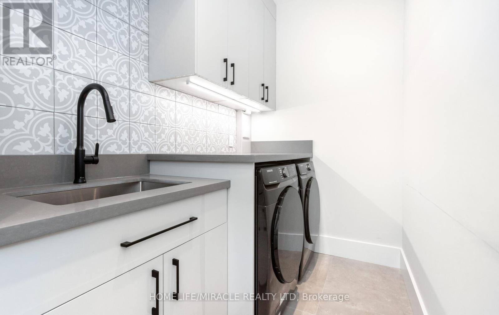 Photo 32 of 55 Adanac Drive, Toronto ON