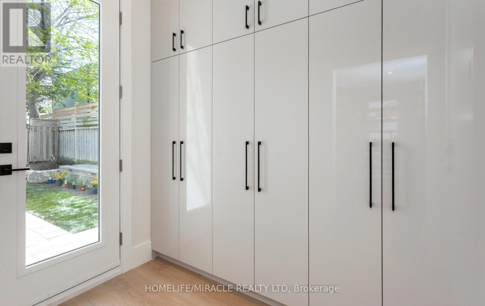 Photo 34 of 55 Adanac Drive, Toronto ON