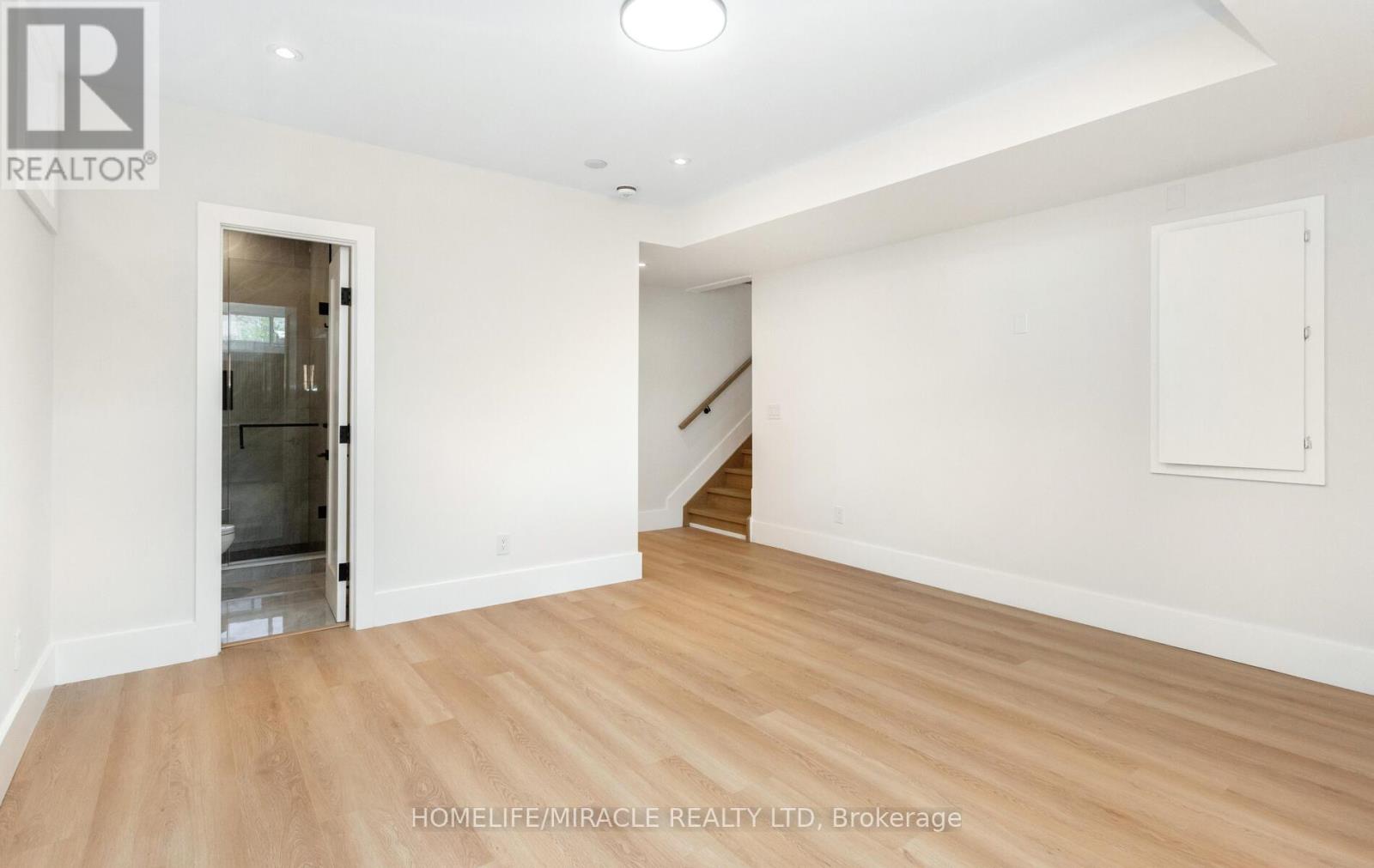 Photo 36 of 55 Adanac Drive, Toronto ON
