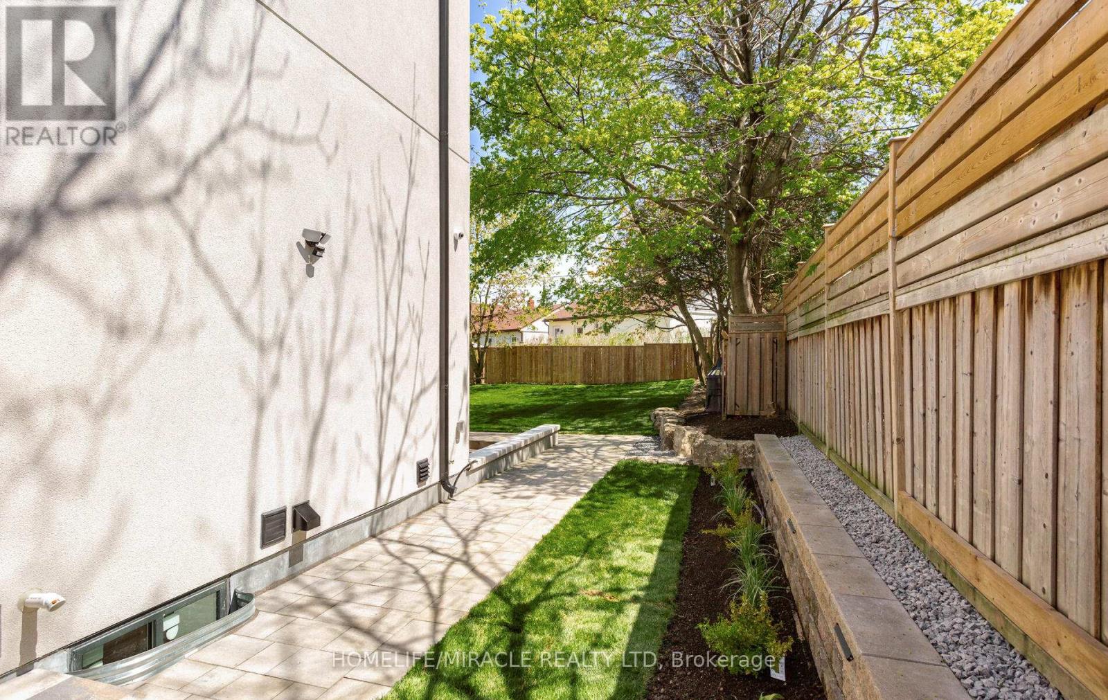 Photo 43 of 55 Adanac Drive, Toronto ON