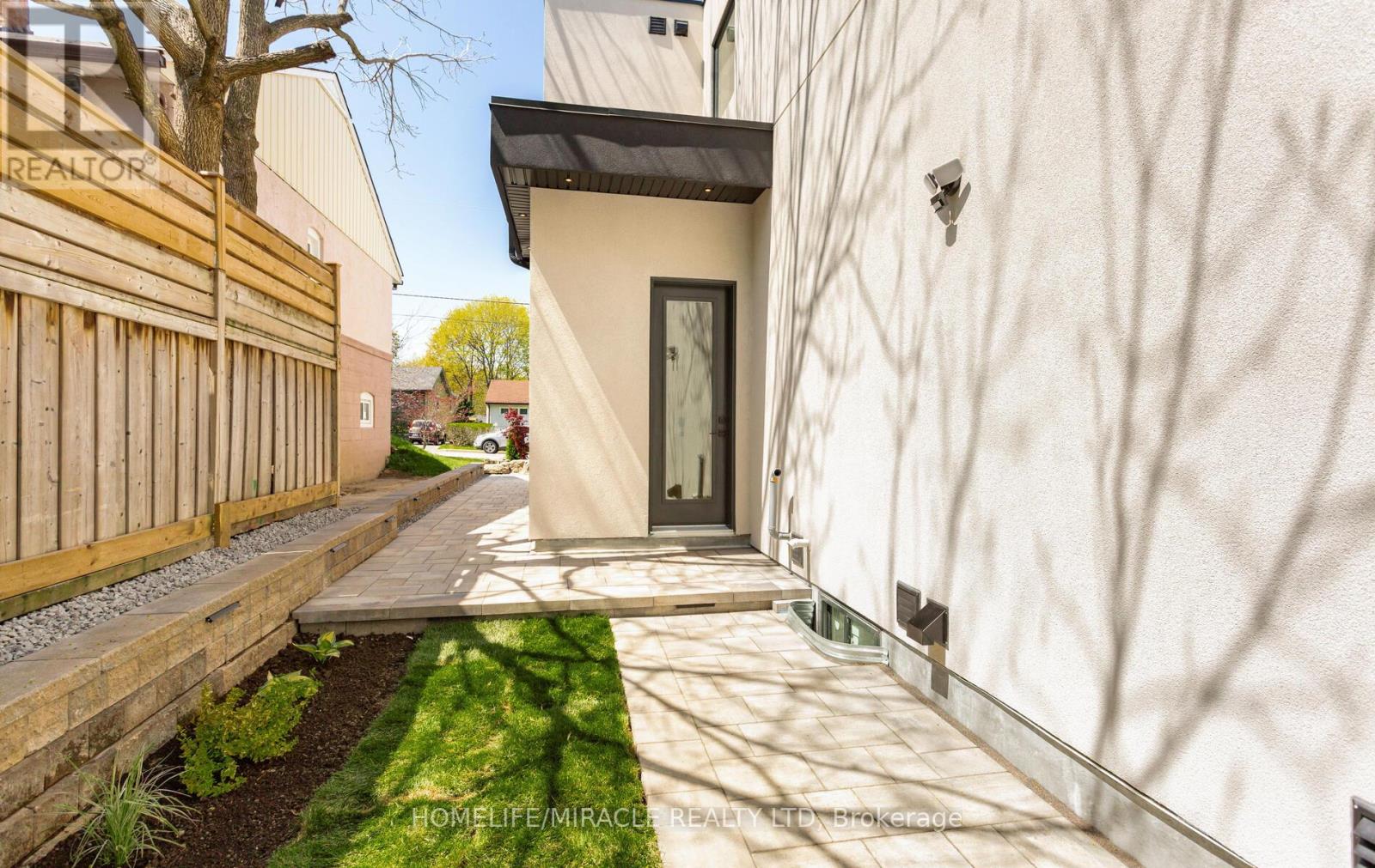Photo 44 of 55 Adanac Drive, Toronto ON