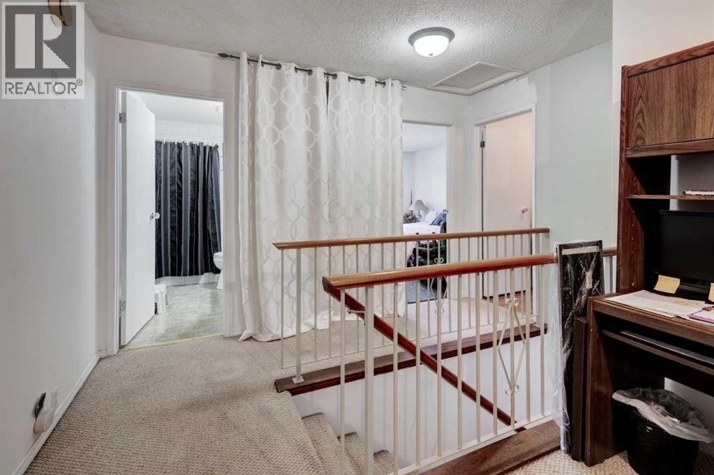 Photo 19 of 110 2300 Oakmoor Drive Sw, Calgary AB