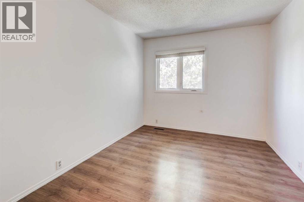 Photo 23 of 110 2300 Oakmoor Drive Sw, Calgary AB