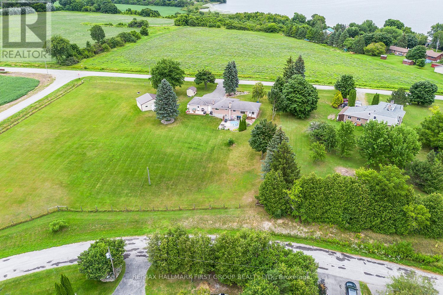 Photo 2 of 122 Gilson Point Road, Kawartha Lakes ON