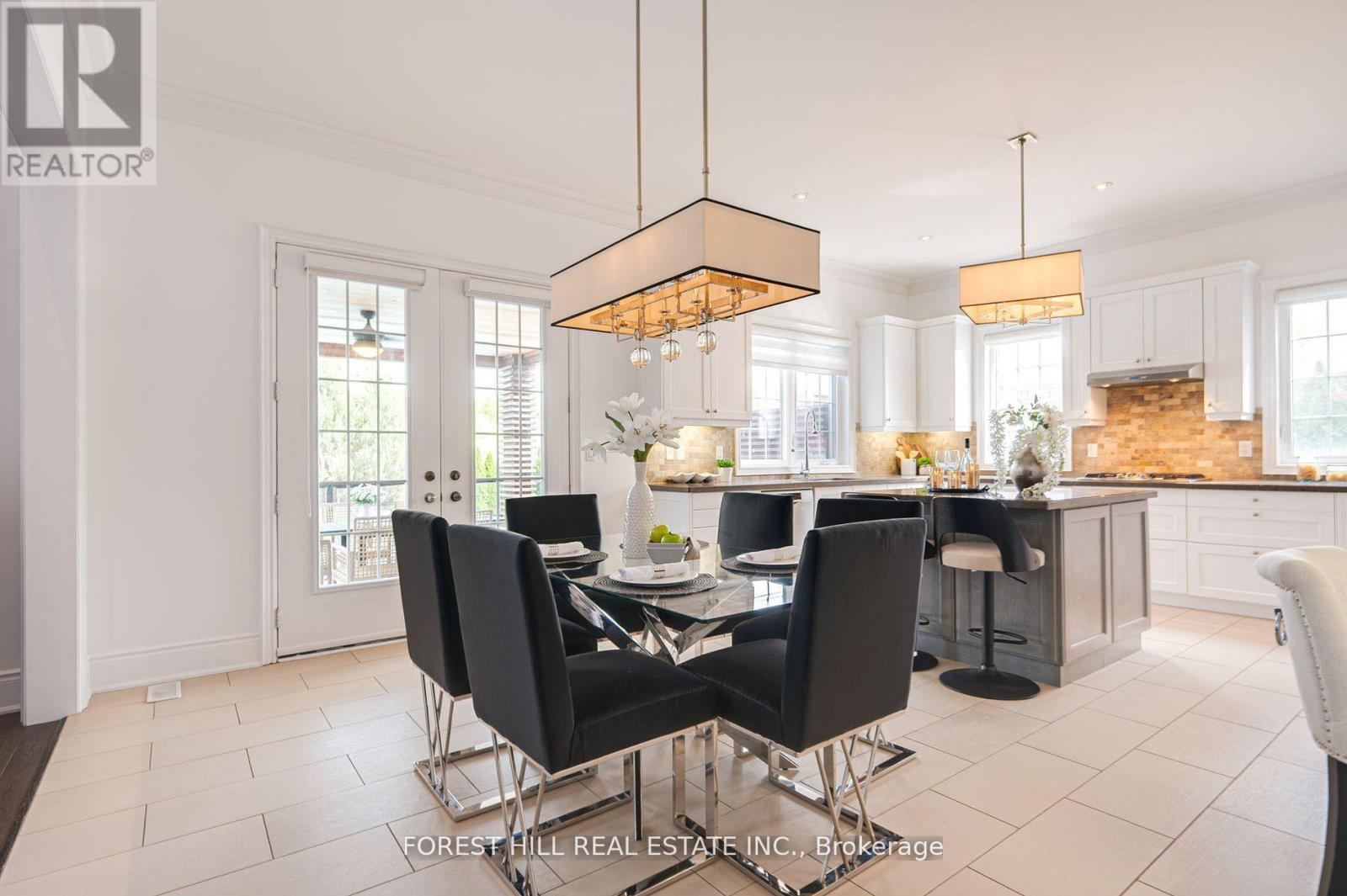 Photo 12 of 101 Glenheron Crescent, Vaughan ON