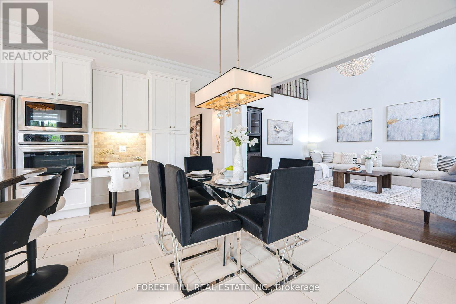 Photo 13 of 101 Glenheron Crescent, Vaughan ON