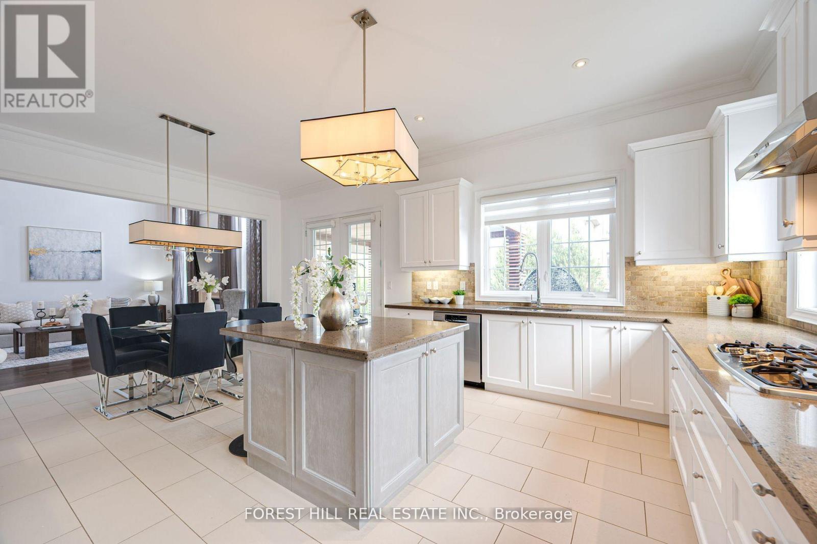 Photo 16 of 101 Glenheron Crescent, Vaughan ON