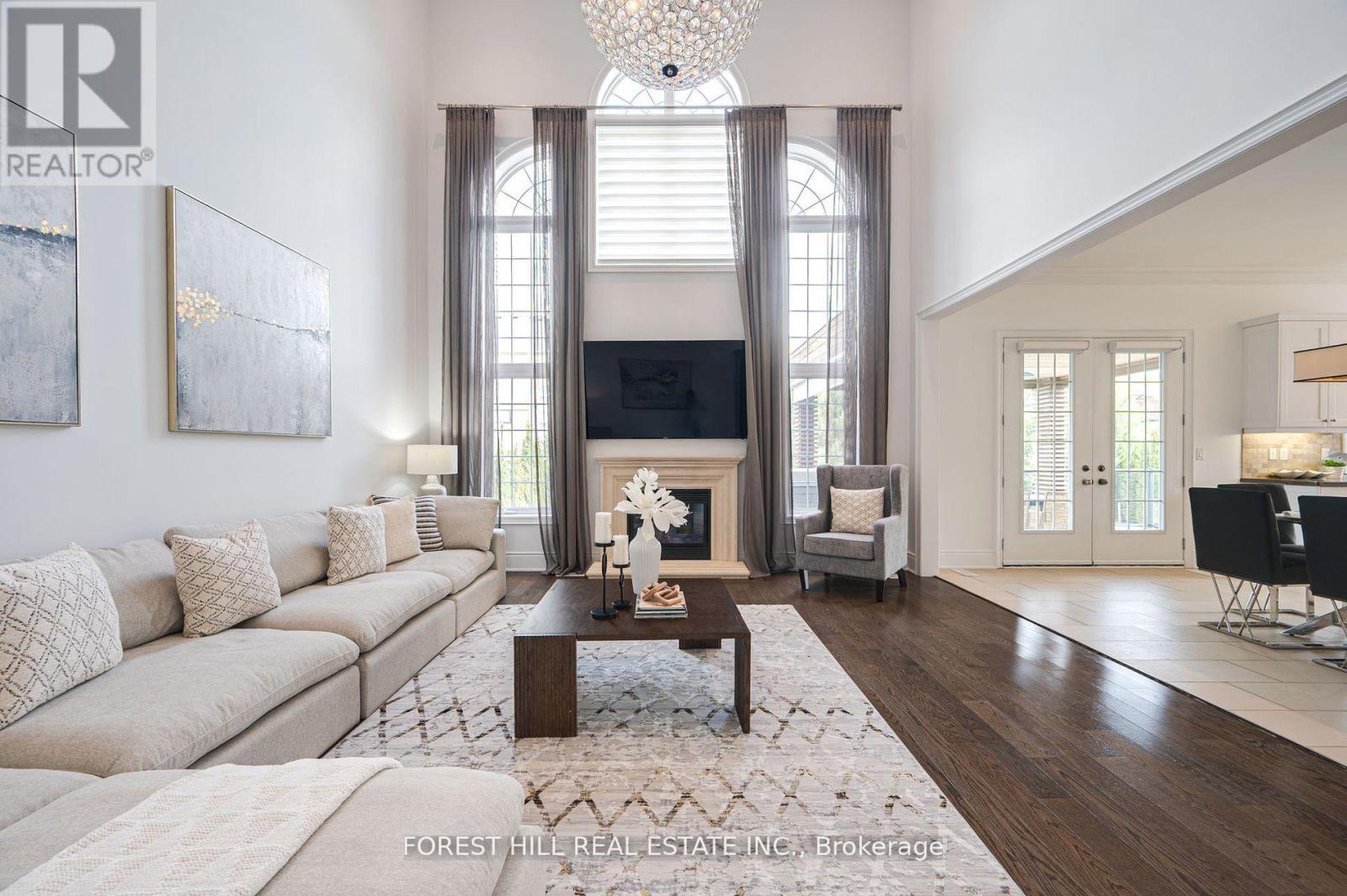 Photo 21 of 101 Glenheron Crescent, Vaughan ON