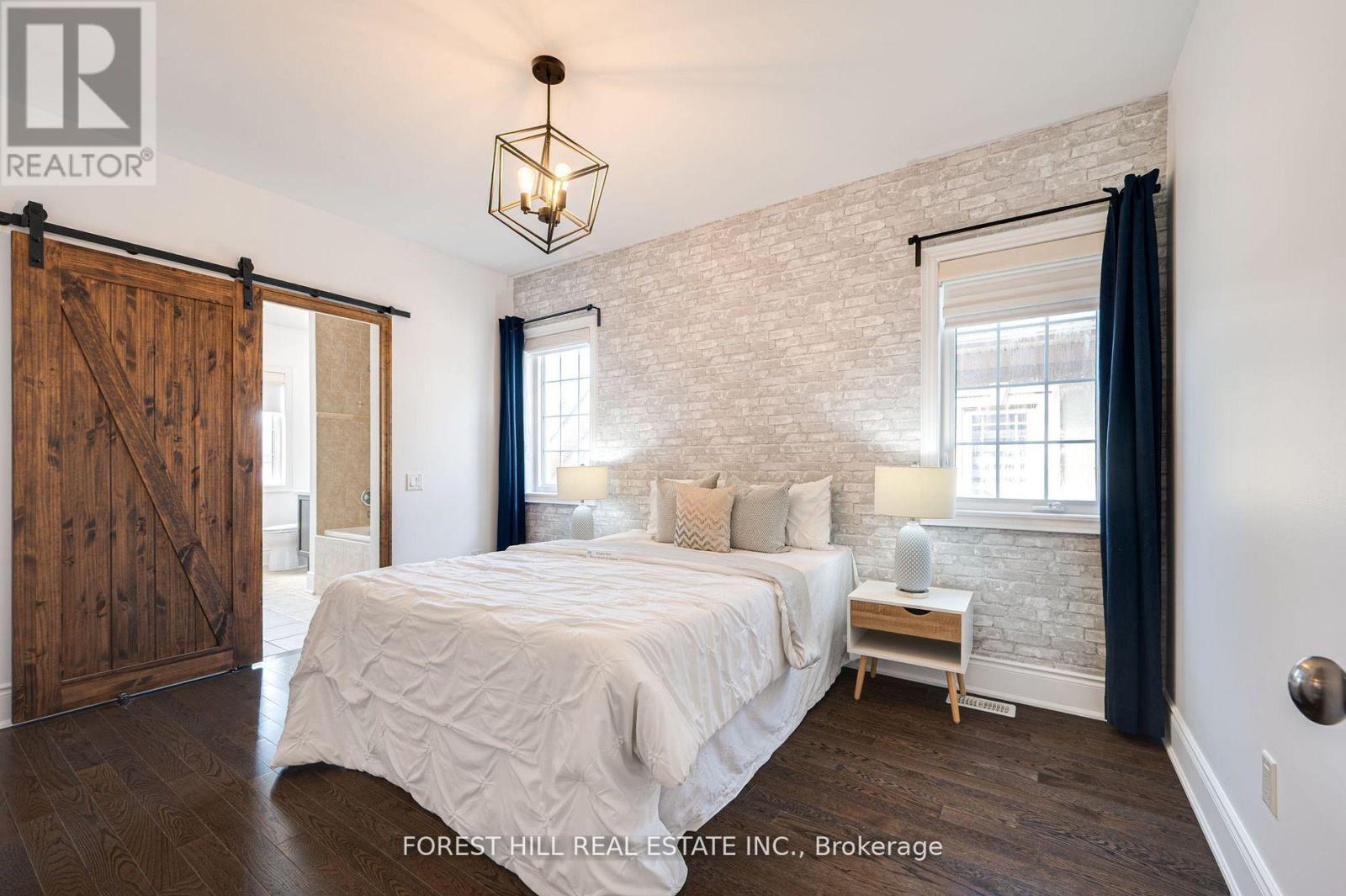 Photo 33 of 101 Glenheron Crescent, Vaughan ON