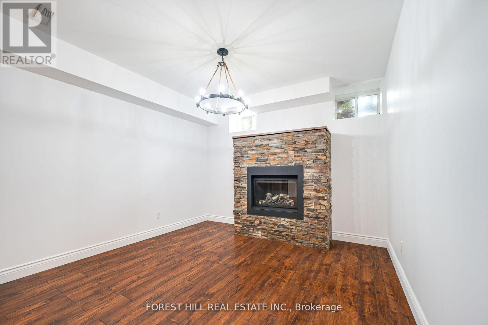 Photo 41 of 101 Glenheron Crescent, Vaughan ON