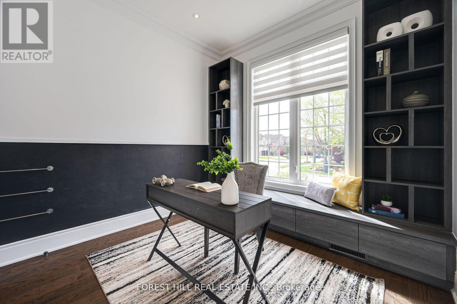 Photo 8 of 101 Glenheron Crescent, Vaughan ON