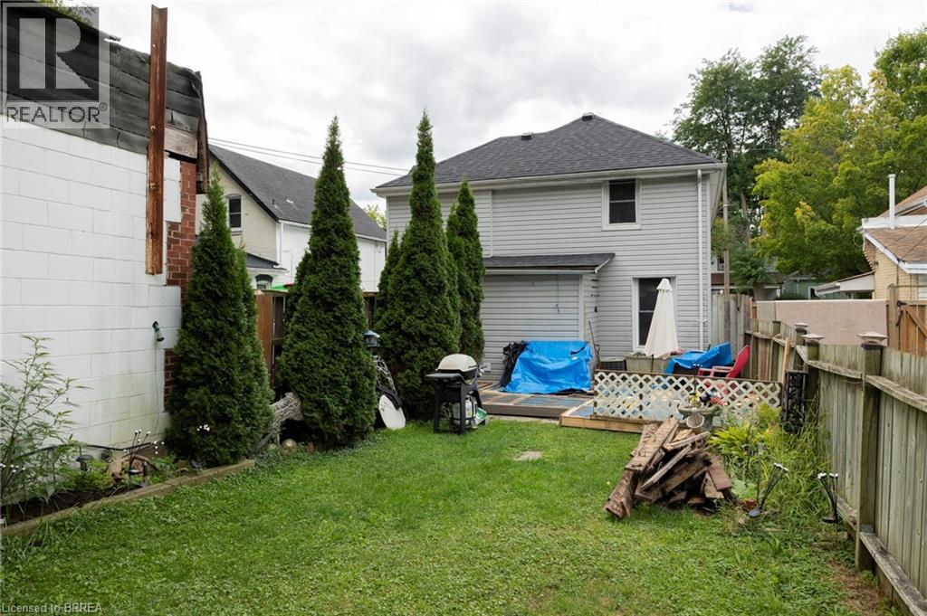 Photo 4 of 20 Superior Street, Brantford ON