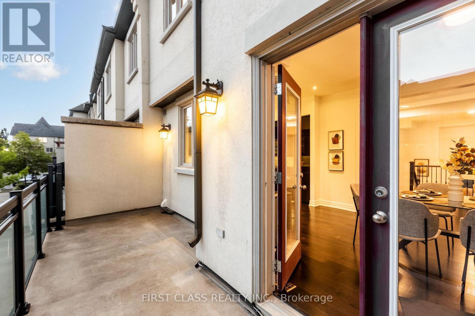 Photo 15 of 15 80 North Park Road, Vaughan ON