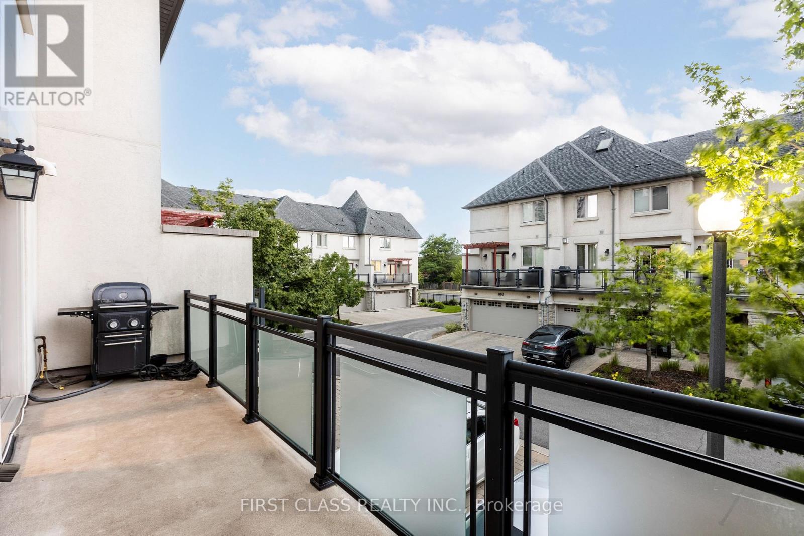 Photo 16 of 15 80 North Park Road, Vaughan ON