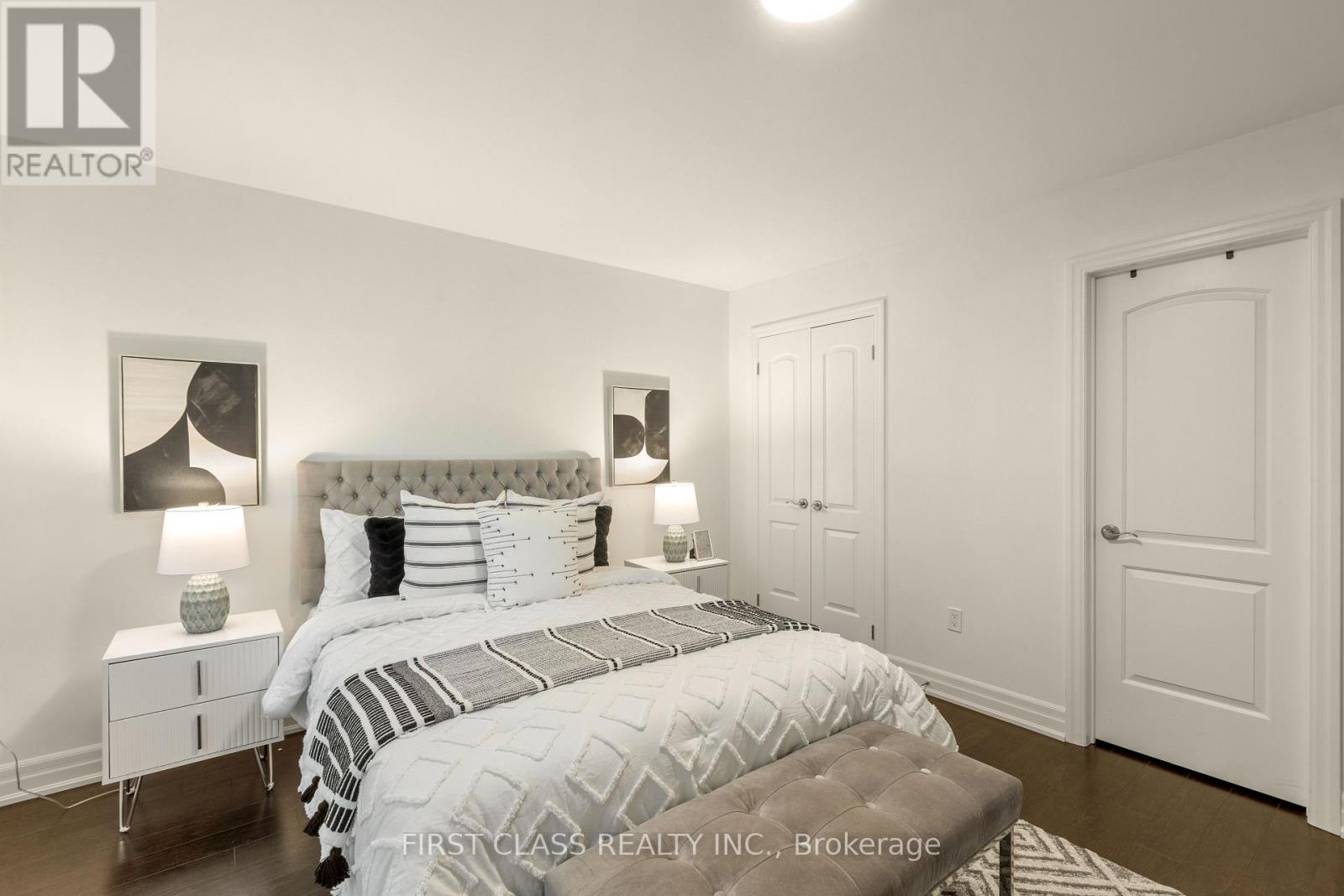 Photo 19 of 15 80 North Park Road, Vaughan ON