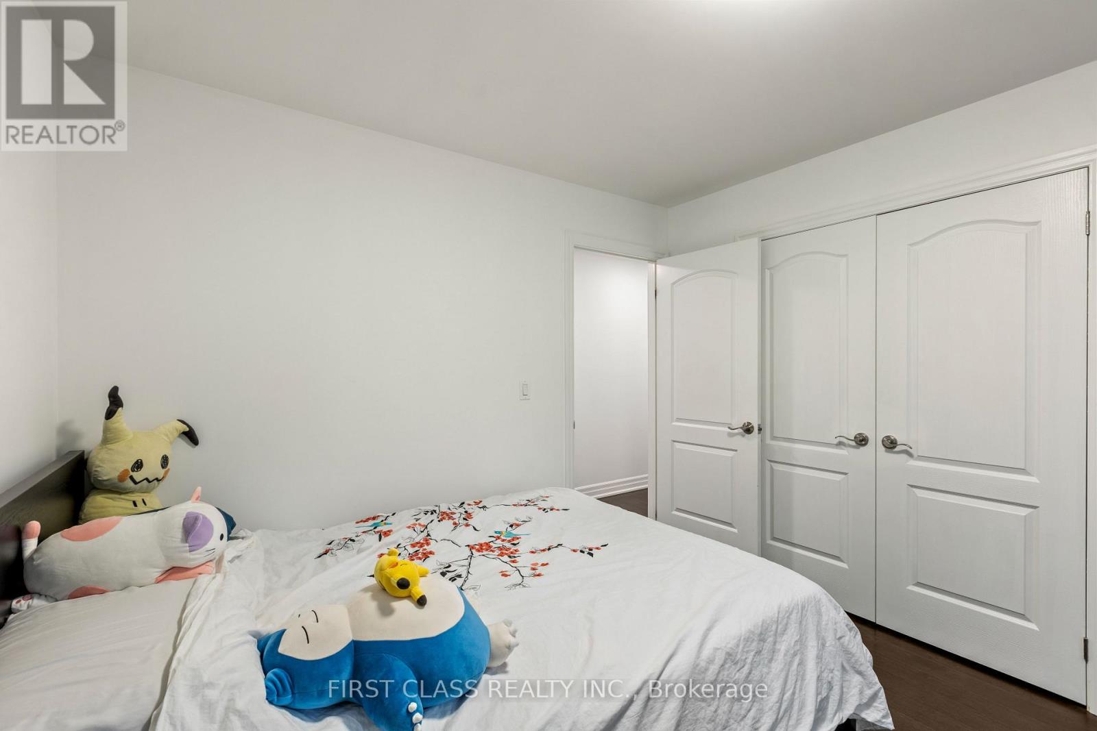 Photo 24 of 15 80 North Park Road, Vaughan ON