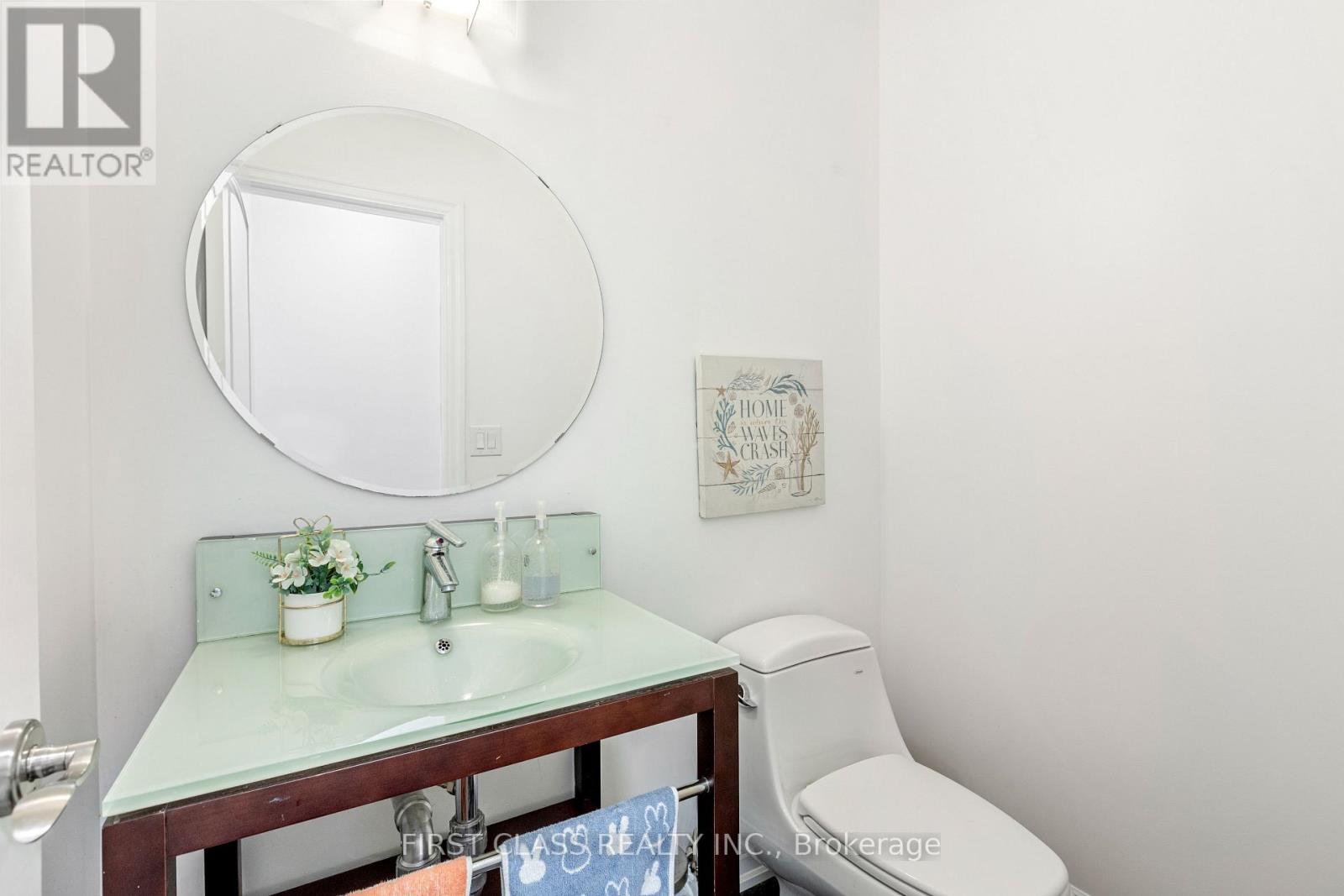 Photo 30 of 15 80 North Park Road, Vaughan ON