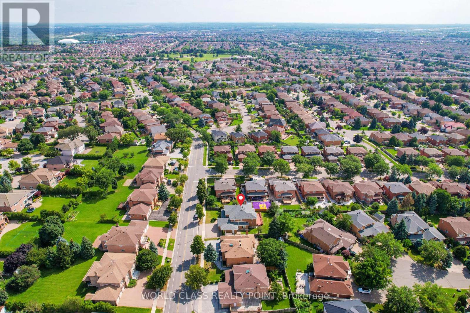 Photo 39 of 117 Highglen Avenue, Markham ON