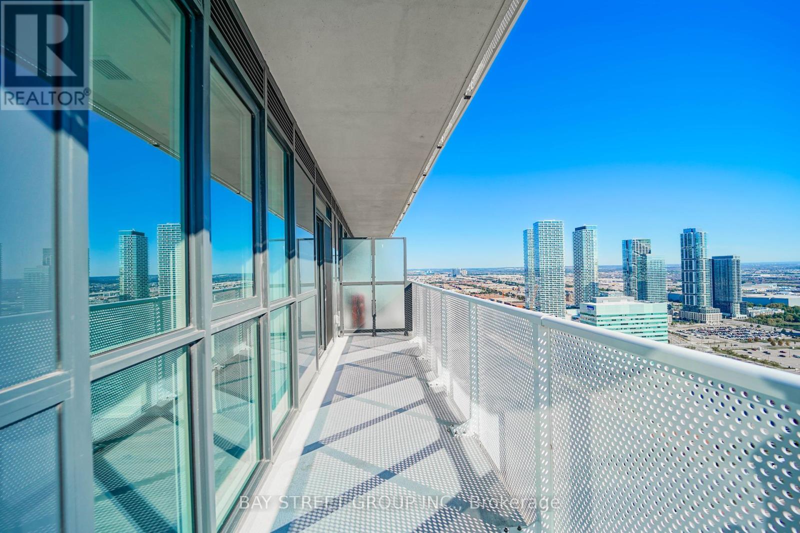 Photo 25 of 4109 28 Interchange Way, Vaughan ON