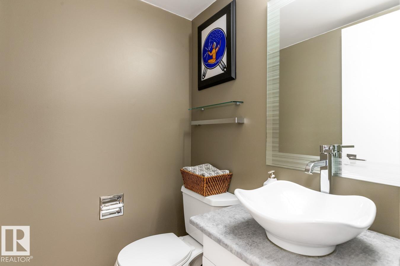 Photo 12 of 90 Hearthstone Nw, Edmonton AB