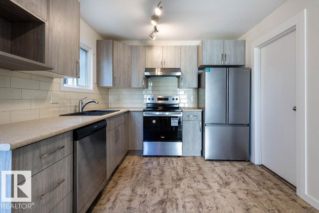 Photo 16 of 62 Lancaster Tc Nw Nw, Edmonton AB