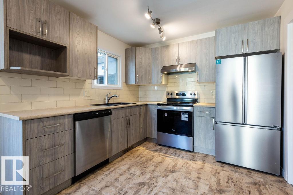 Photo 17 of 62 Lancaster Tc Nw Nw, Edmonton AB