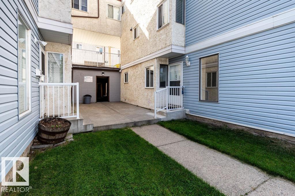 Photo 2 of 62 Lancaster Tc Nw Nw, Edmonton AB