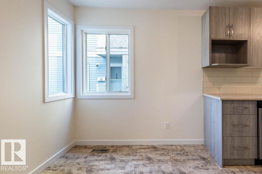 Photo 21 of 62 Lancaster Tc Nw Nw, Edmonton AB