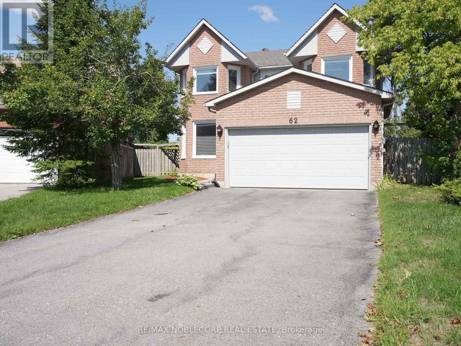 Photo 2 of 62 Oshaughnessy Crescent, Barrie ON