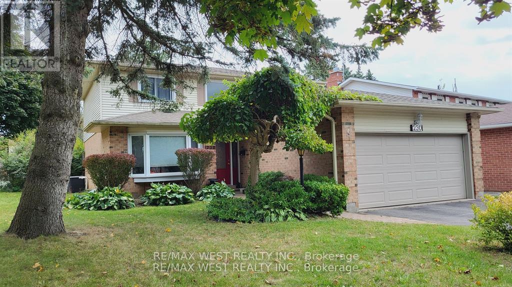 Photo 2 of 230 Browning Crescent, Barrie ON