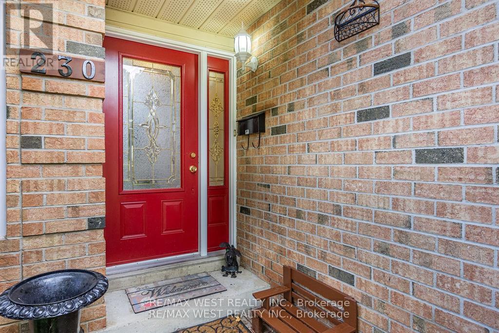 Photo 4 of 230 Browning Crescent, Barrie ON