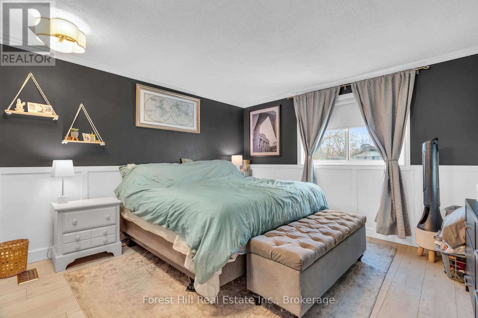 Photo 20 of 130 Pepperwood Crescent, Kitchener ON