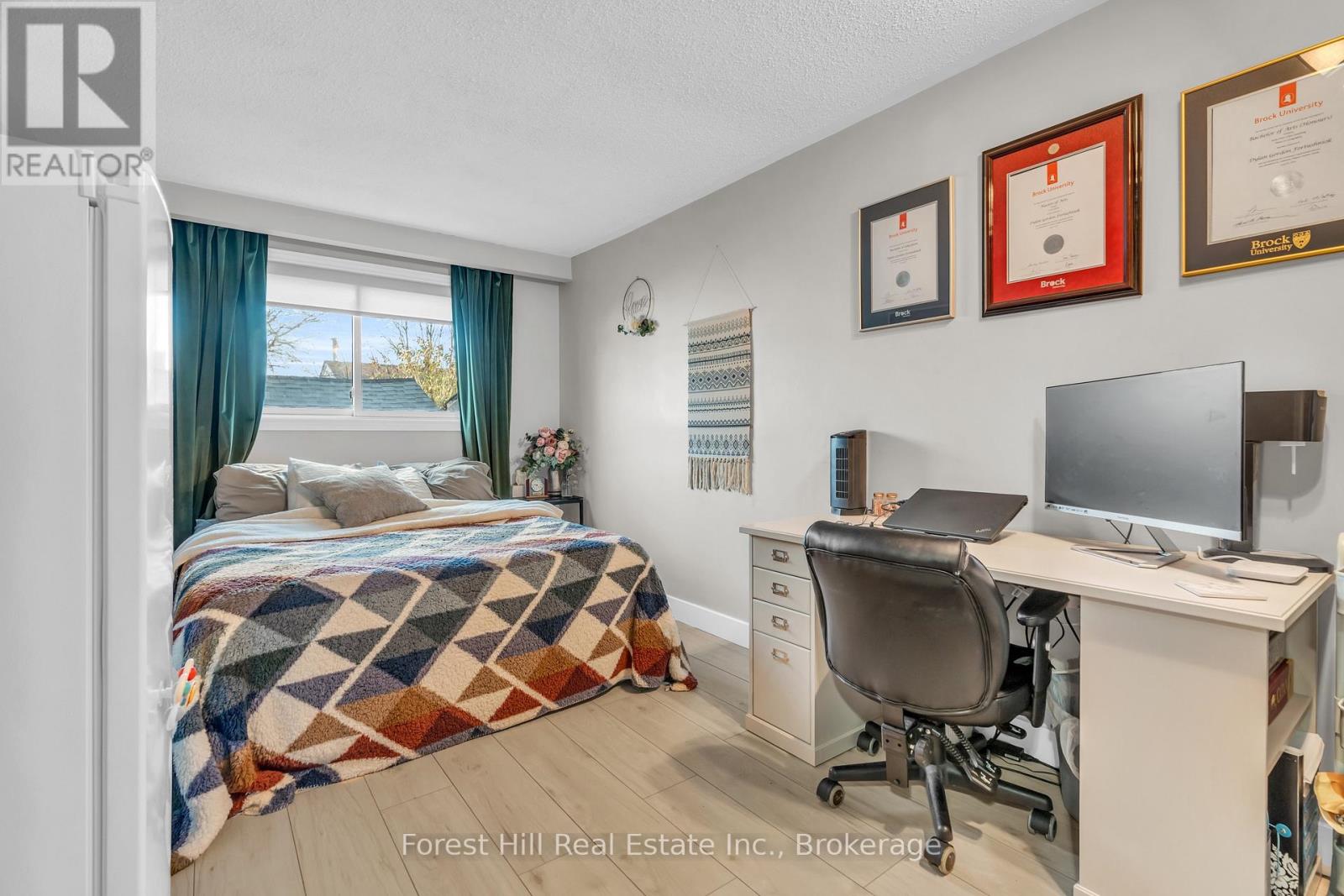 Photo 23 of 130 Pepperwood Crescent, Kitchener ON