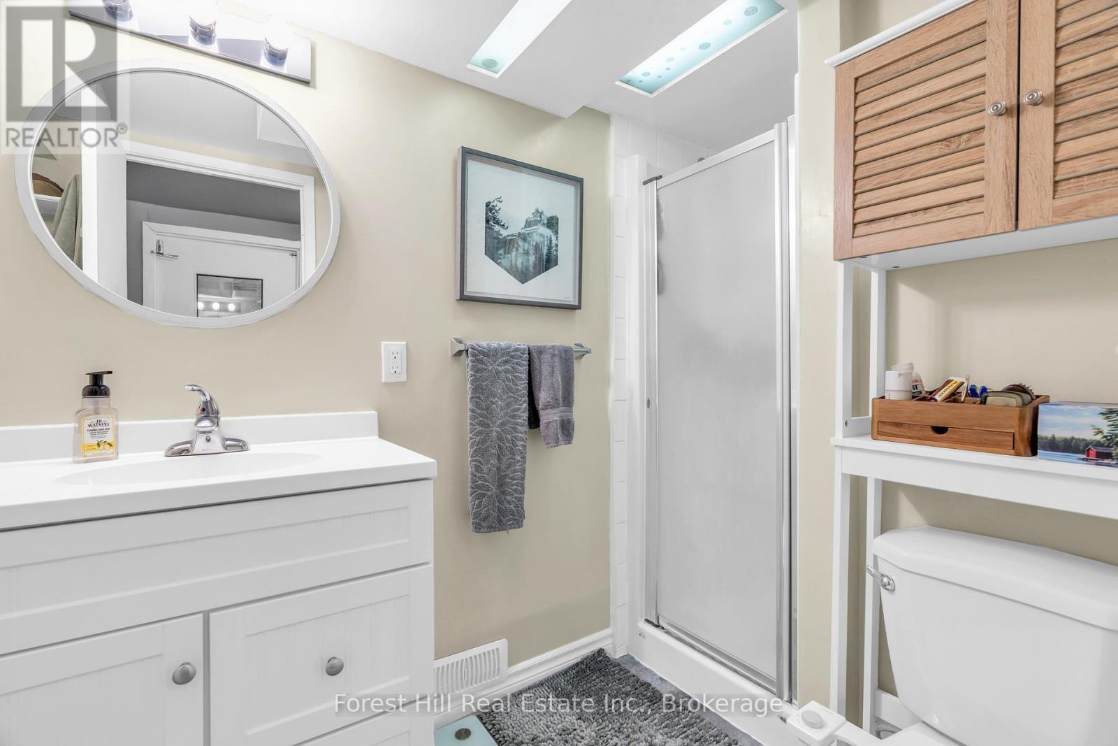 Photo 31 of 130 Pepperwood Crescent, Kitchener ON