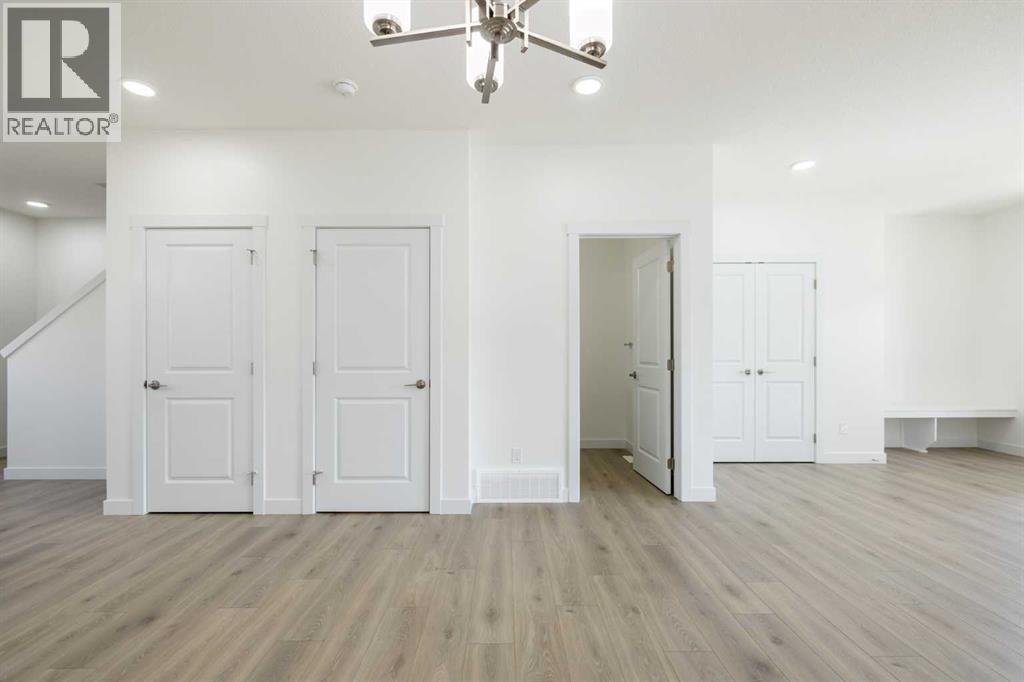 Photo 6 of 23 Appaloosa Way, Cochrane AB