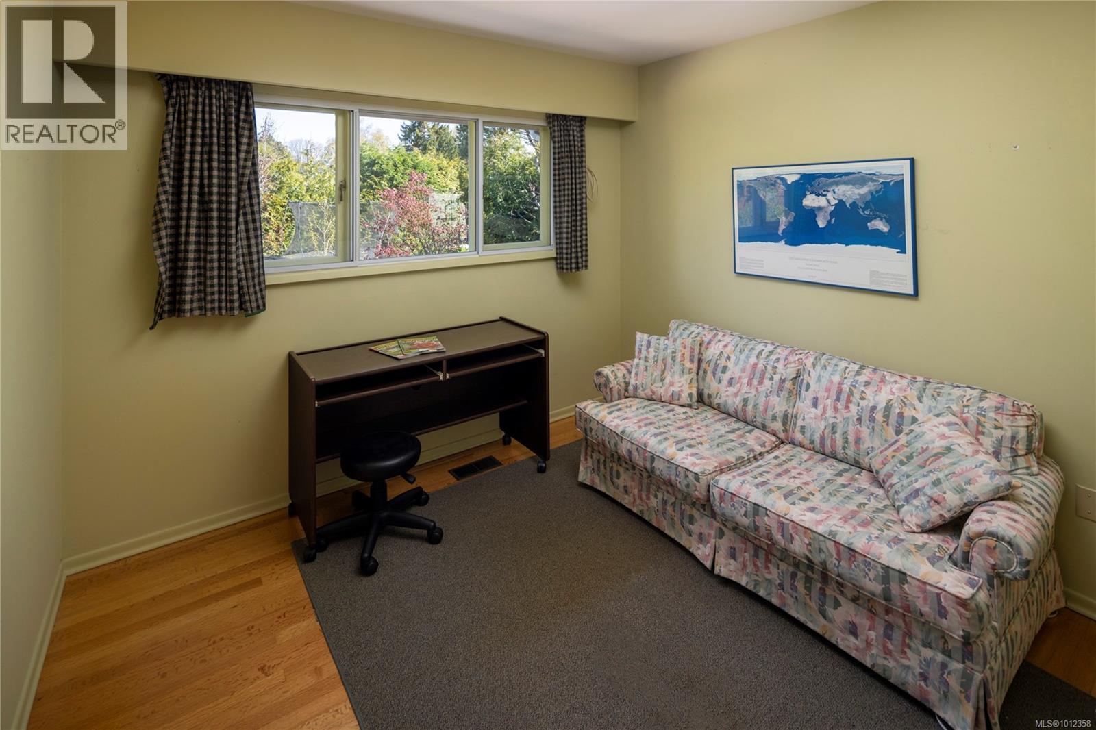 Photo 28 of 2650 Dorset Rd, Oak Bay BC