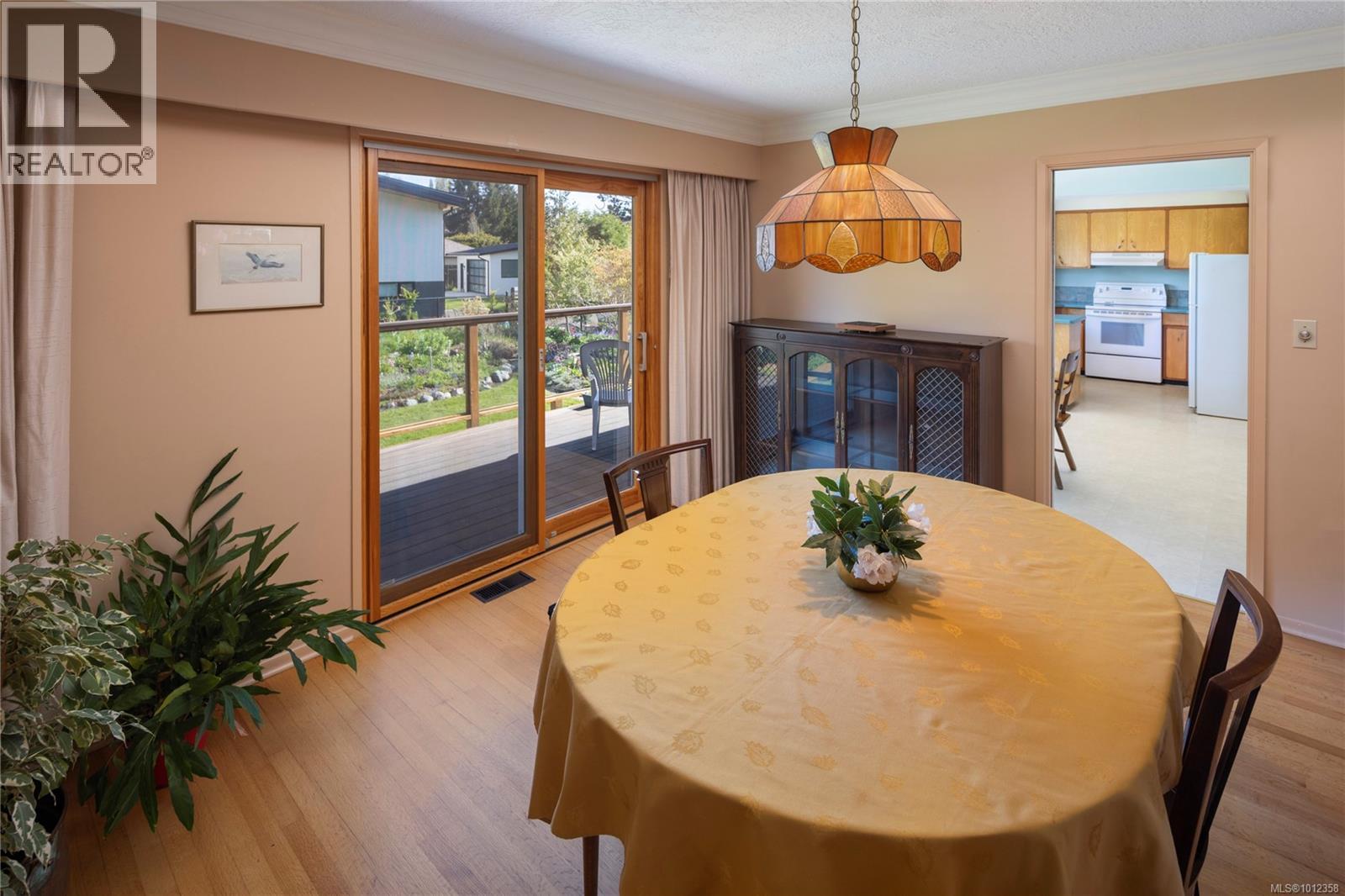 Photo 19 of 2650 Dorset Rd, Oak Bay BC
