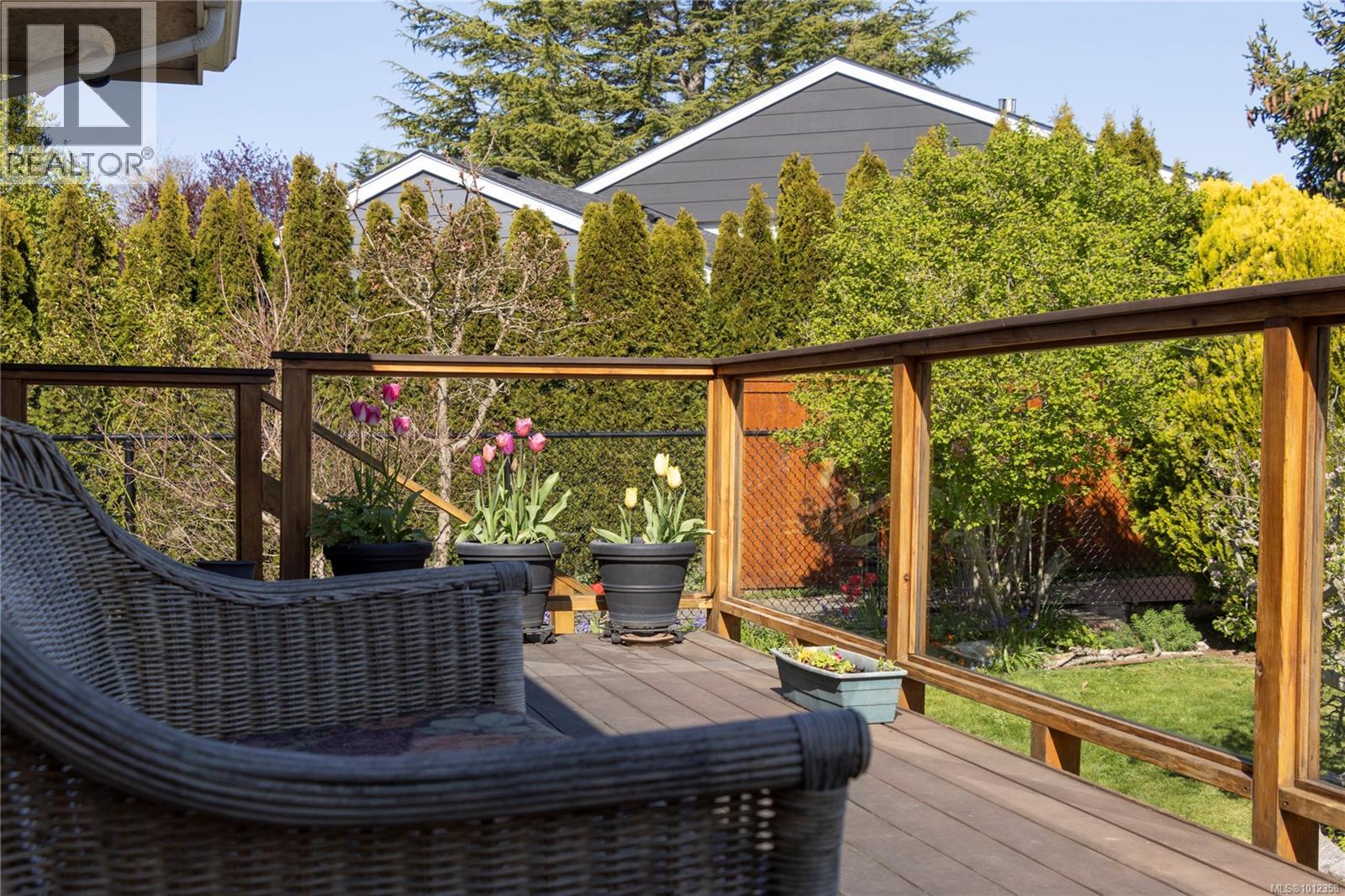 Photo 39 of 2650 Dorset Rd, Oak Bay BC