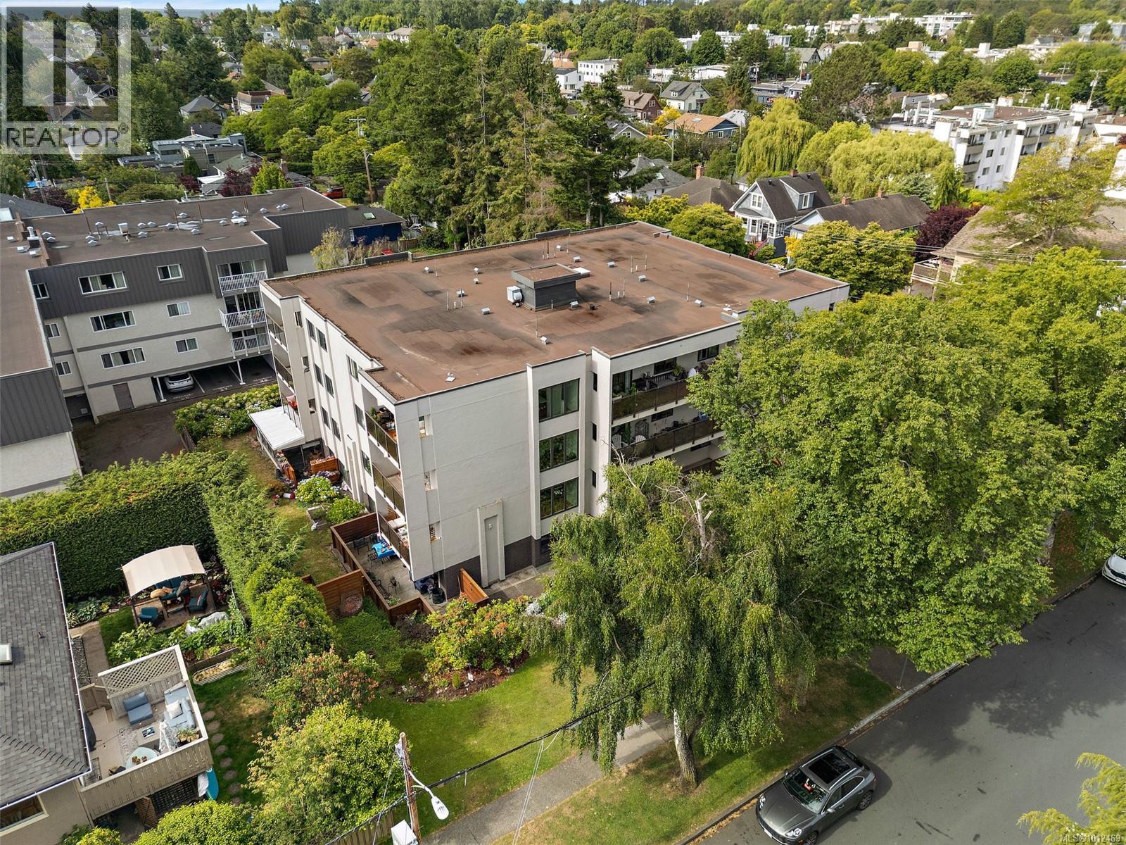 Photo 22 of 404 1151 Oscar St, Victoria BC