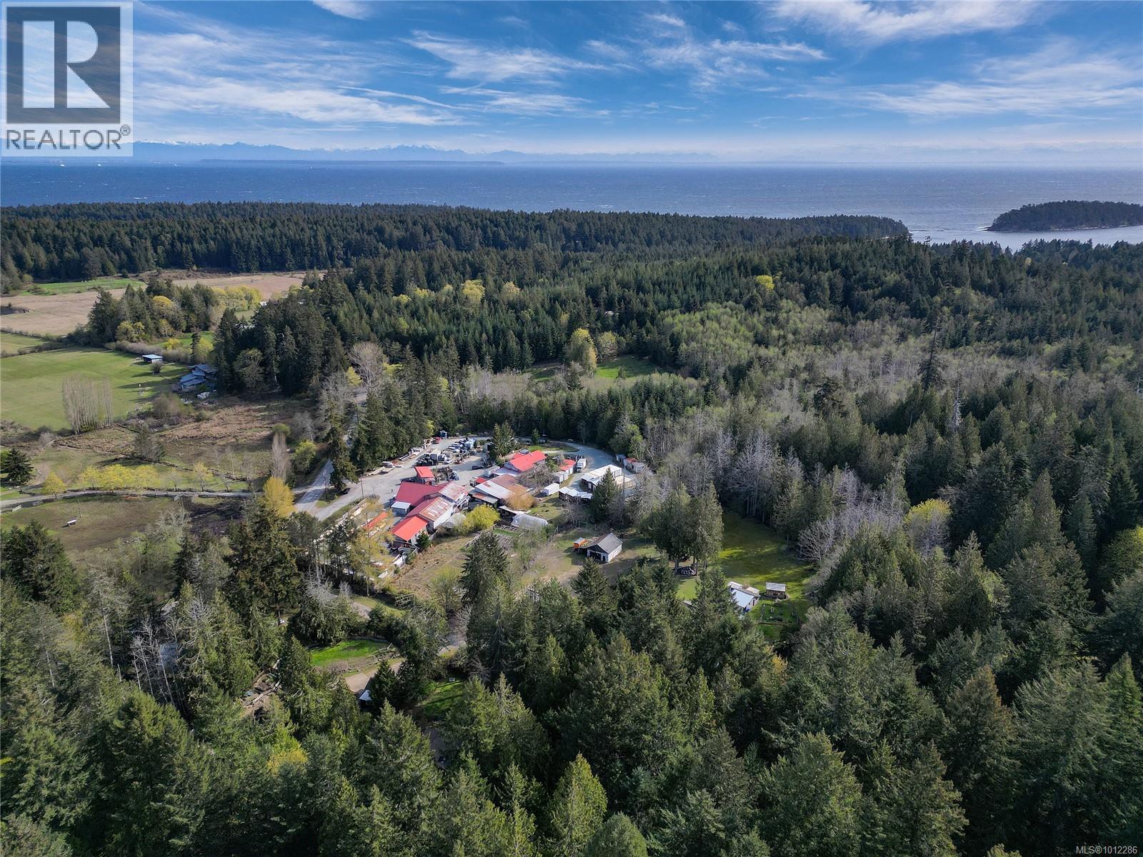  510 Whalen Road, Mayne Island