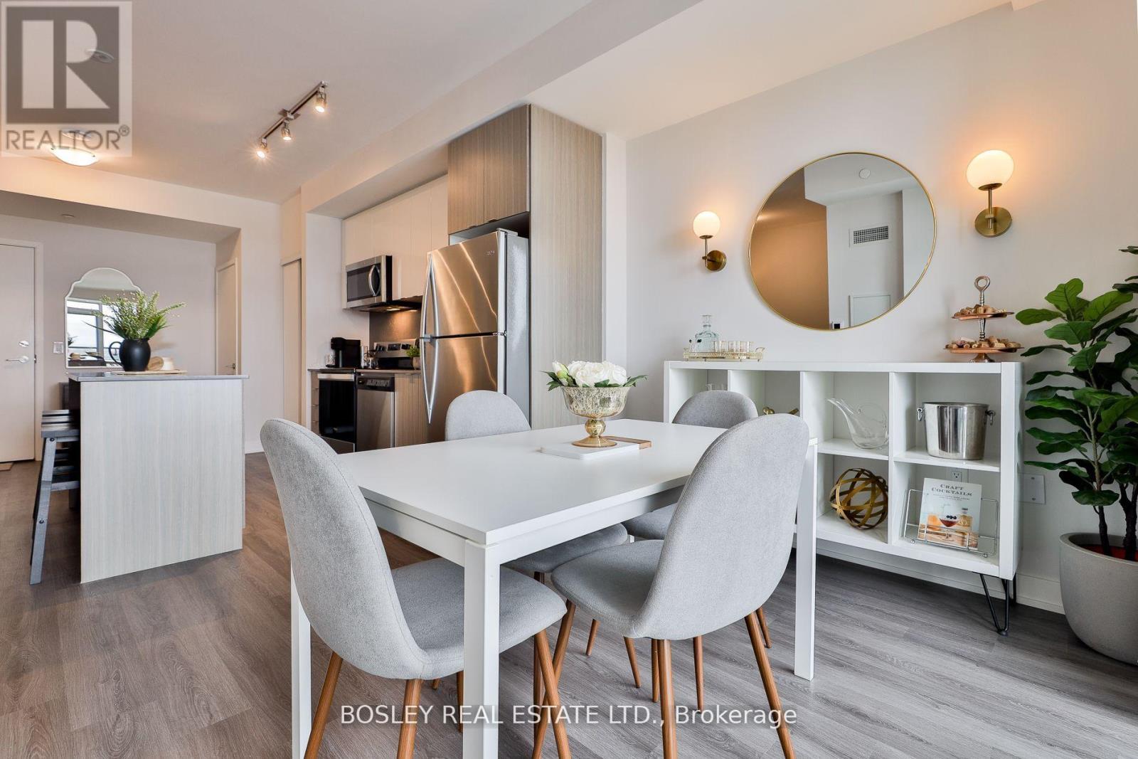 Photo 16 of 612 859 The Queensway, Toronto ON