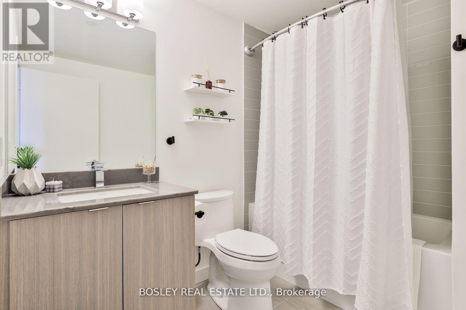 Photo 17 of 612 859 The Queensway, Toronto ON