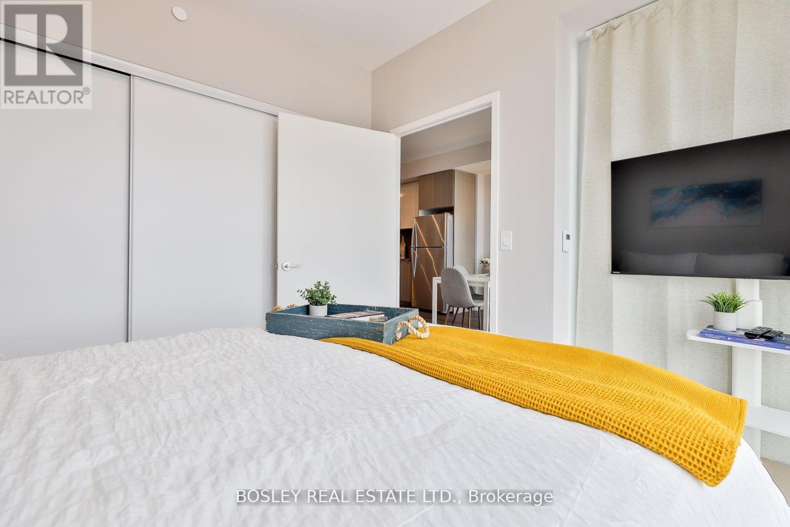 Photo 21 of 612 859 The Queensway, Toronto ON