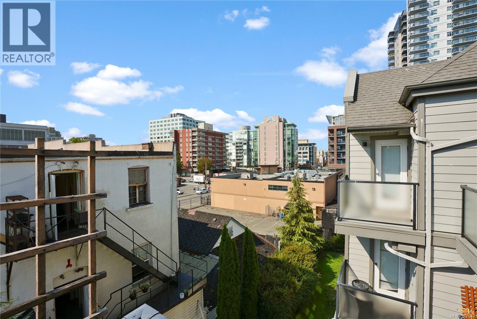 Photo 16 of 407 827 North Park St, Victoria BC