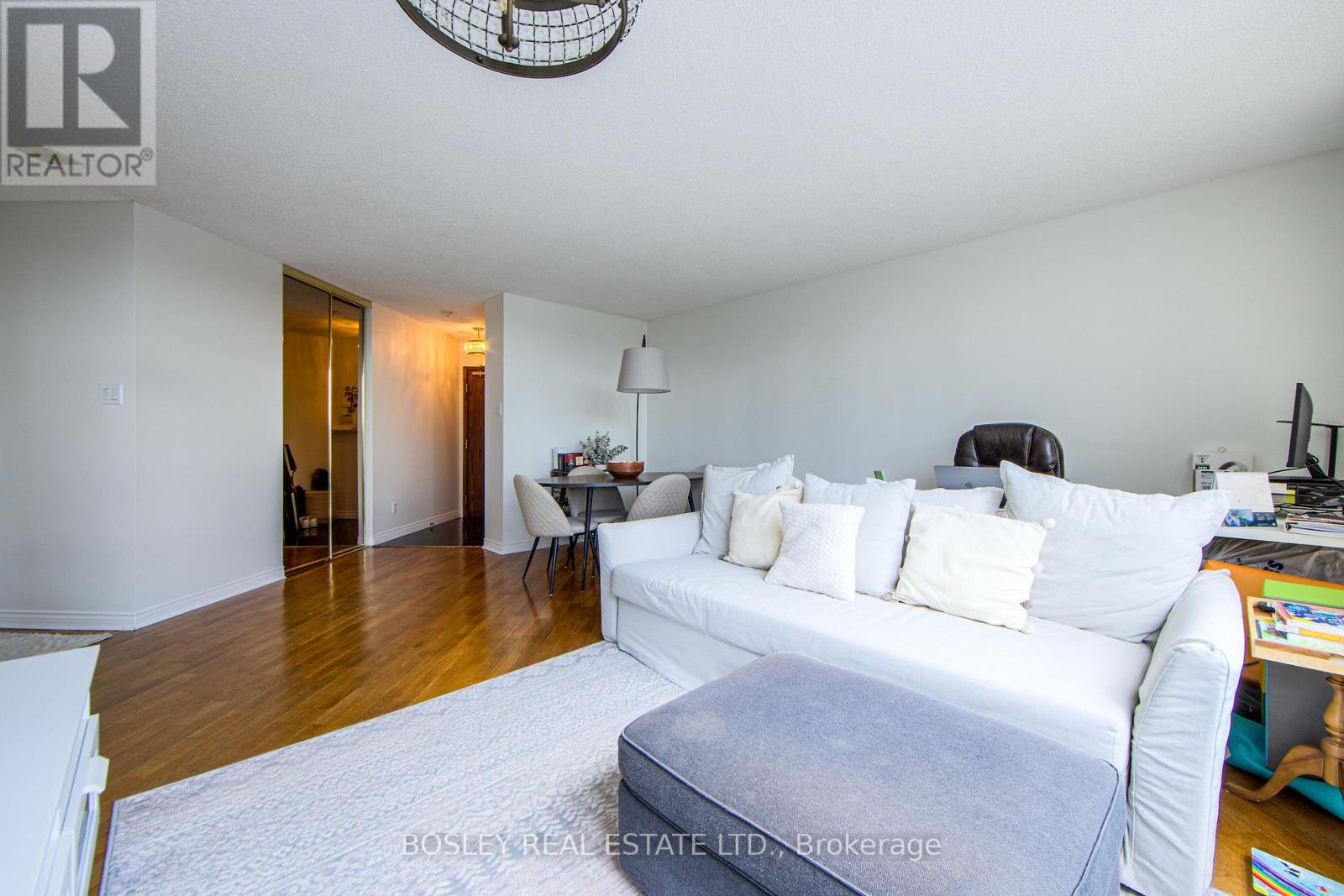 Photo 6 of 310 2285 Lake Shore Boulevard W, Toronto ON
