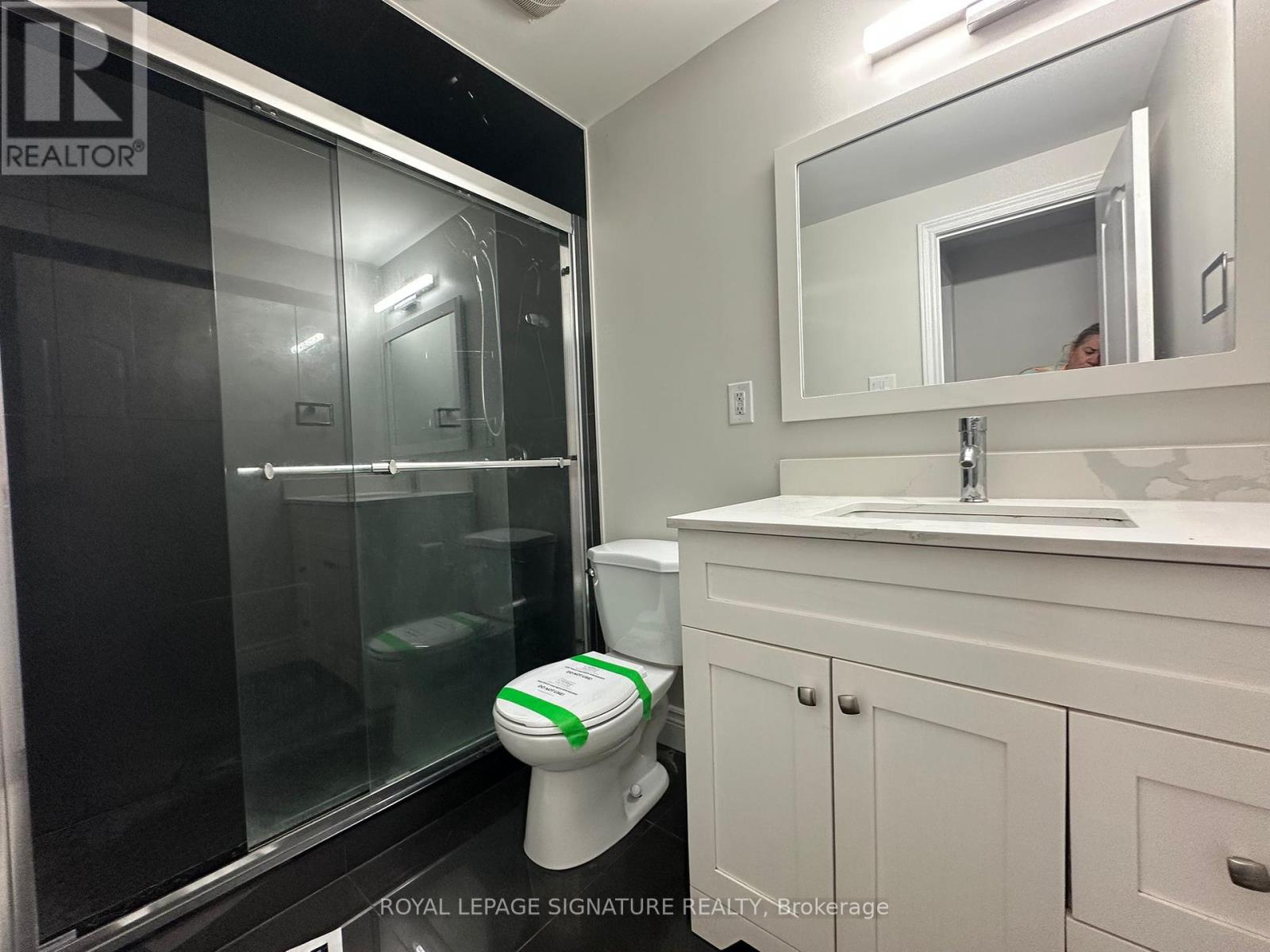 Photo 15 of 115 16 Litchfield Court, Toronto ON