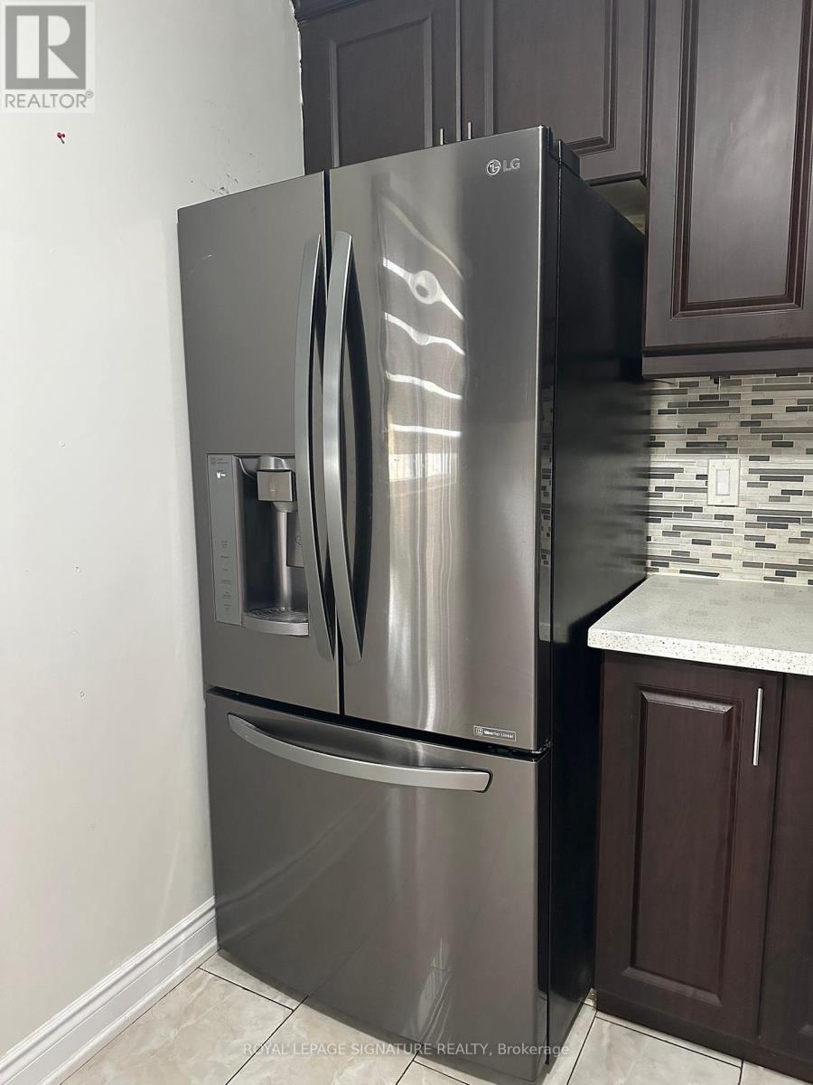 #115 16 LITCHFIELD COURT - 5