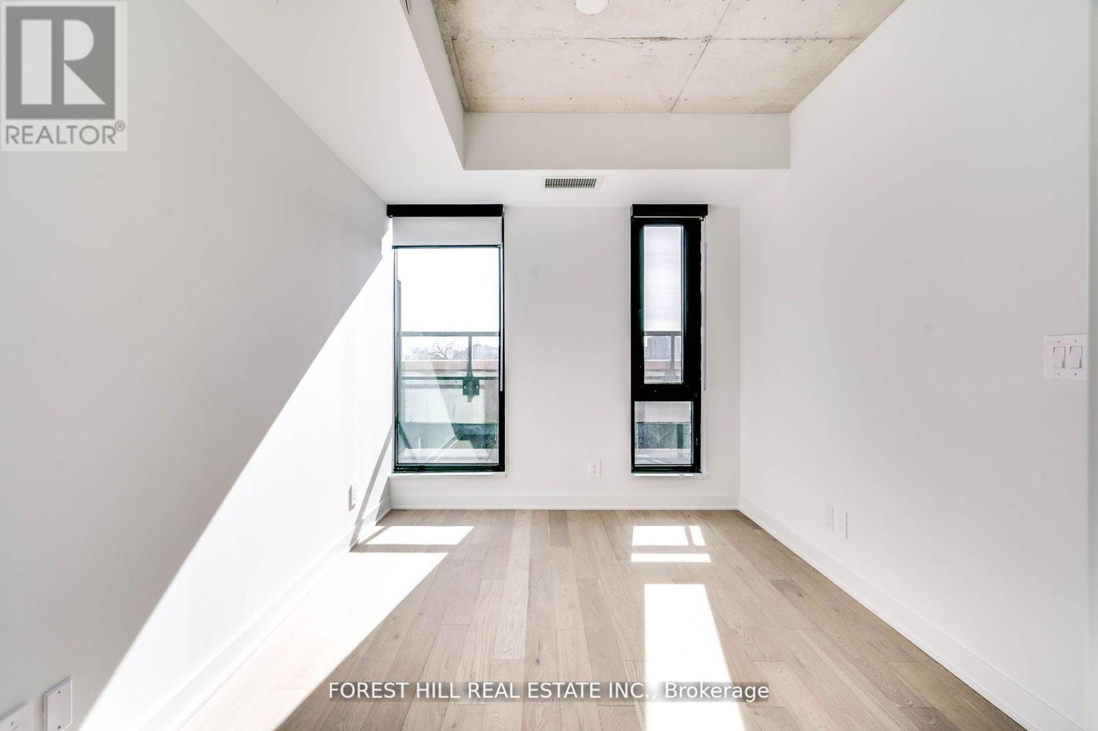 Photo 25 of 401 2720 Dundas Street W, Toronto ON